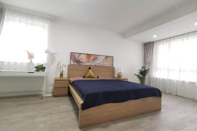 Super nice modern cozy 4 br golden location 22K M1/2/8 People Square 