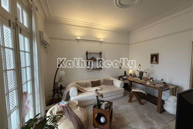 Historic building 1BR APT Jianguo Rd Balcony 11.8k