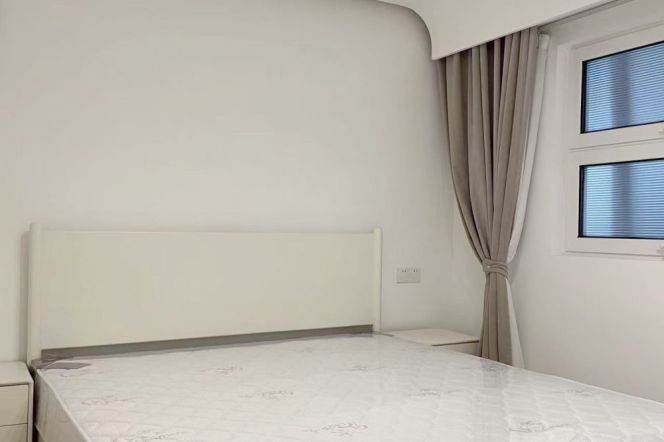 Modern&Spacious&Bright Elevator 1Bdr 1Bath Apt +IAPM+Large Open Balcony+Greenery View