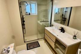 Daily/Weekly Rent Available | 4 Bed 2 Bath in Jing'An