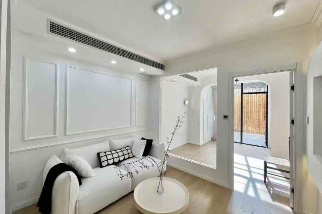 6.8k 1Br with courtyard Nr Jiaotong University Line10/11