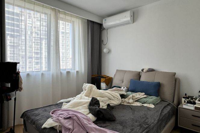 Standard 1Br Apt + elevator /Jiashan rd metro L9/12 & Iapm/10.6K