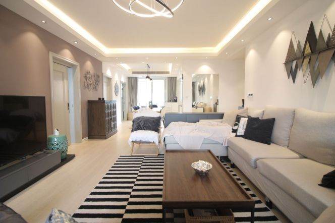 modern 3brs floor heating modern furniture in west nan jing road line 2,12,13 