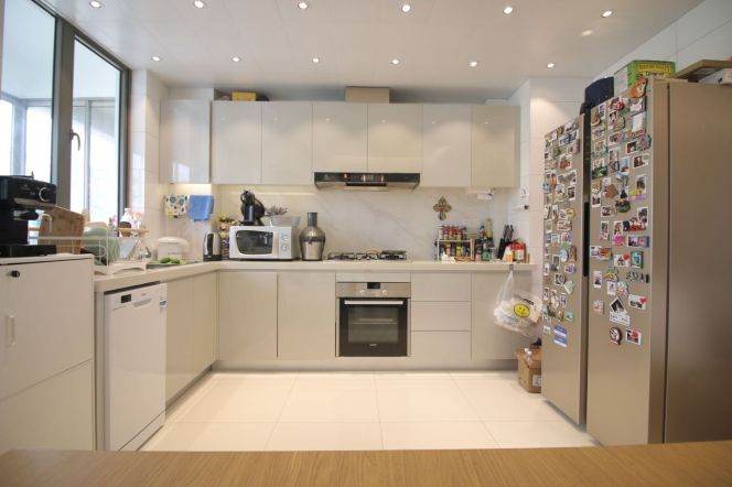 modern 3brs floor heating modern furniture in west nan jing road line 2,12,13 
