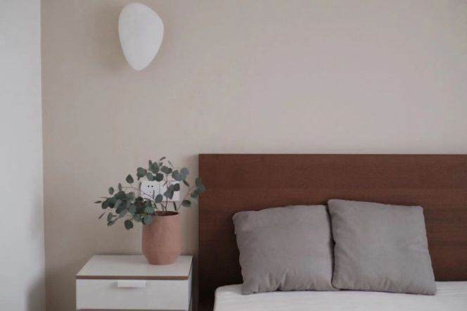 Jing'an 180 sqm 4 br Apt&floor heating &parking 17K