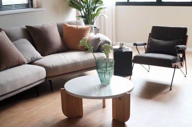 Jing'an 180 sqm 4 br Apt&floor heating &parking 17K