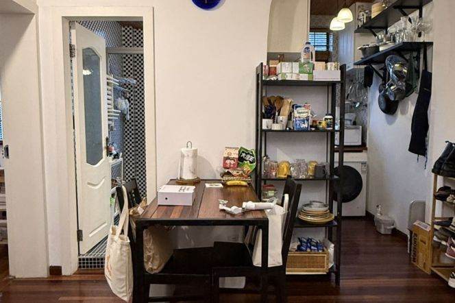 Cosy 3BR Old House w/Balcony on Yuyuan Rd, only 13k