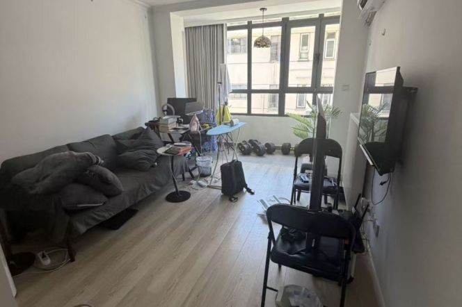 1 br near L10/L11 jiaotong uni station