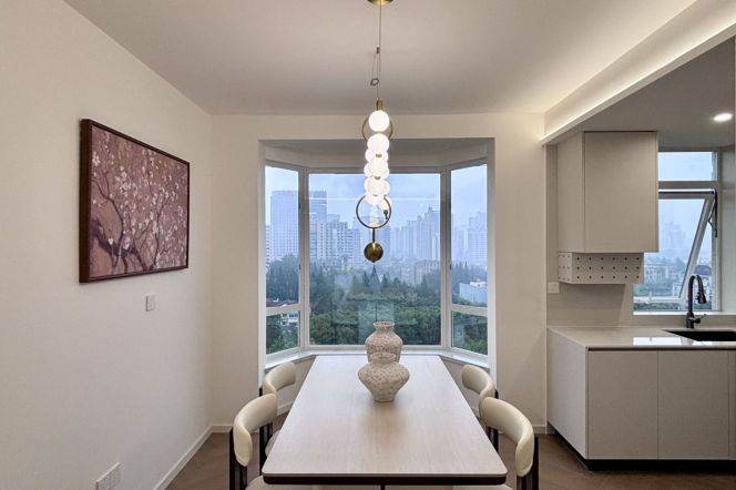  2Bdrs 1bath Apt/Fabulous&Modern/Line 10/11 Jiaotong University/Good View/Huge Space