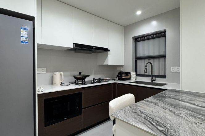 LOFT style 2BR /  /Next to L10&11 Jiaotong University /Sun room / First rent