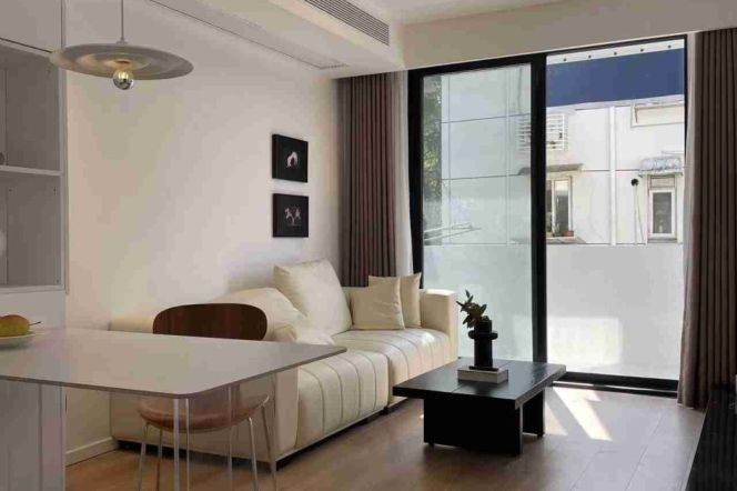 Spacious&Modern&Bright 1Bdr 1Bath Apt+Open Balcony+3F Walk Up+L2/11 Jiangsu Rd