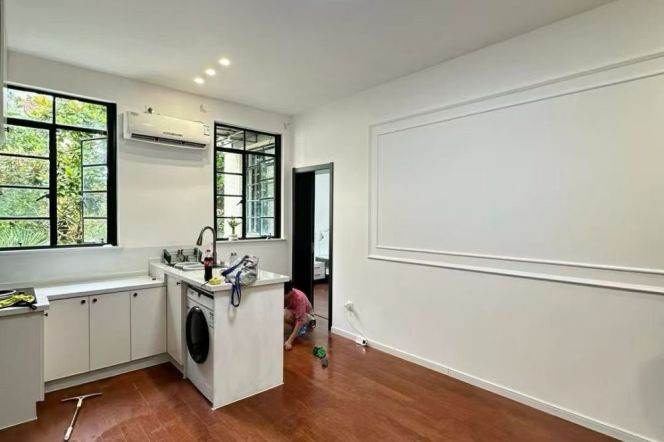 Shanghai Library Station Bright 1Br Line10