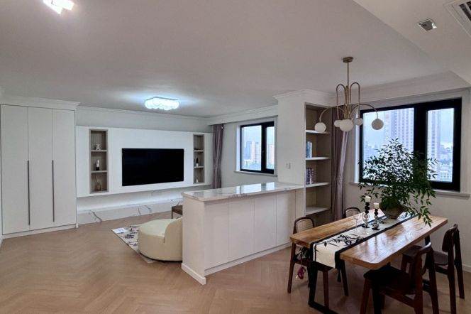 2Bdrs 1Bath/Spacious&New/Line 2/15 Loushanguan Rd/Good View/West Yan'an Rd