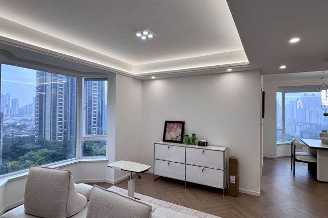  2Bdrs 1bath Apt/Fabulous&Modern/Line 10/11 Jiaotong University/Good View/Huge Space