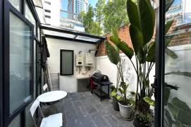 2-Bedroom with yard, 2-min walk to Lines 1/10/12, South Shaanxi Road