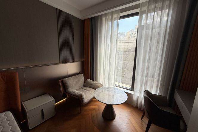 1Studio near line 1/9/11 Xujiahui and Jiao'tong Uni can long and short term lease