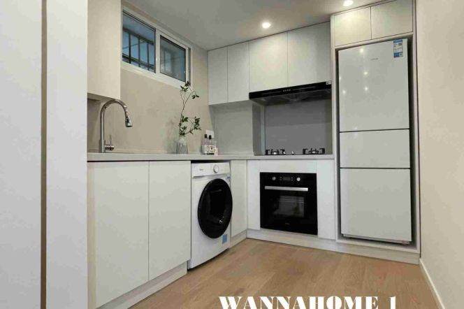 Spacious&Modern&Bright 2Bdrs 1Bath Apt+L10/11 Jiao Tong University+Big Balcony+Great View