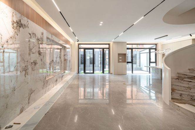Jiaotong university whole house floor heating 4brs apt wt terrace;L3/4