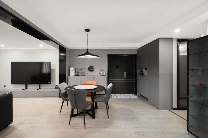 Gubei Hongmei rd 180 sqm 4 br Apt &floor heating &oven 16K