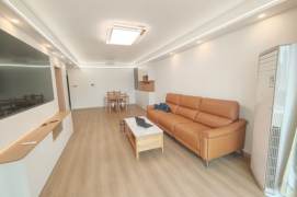 jiangsu rd floor heat 2BR/Big living room@L2/11