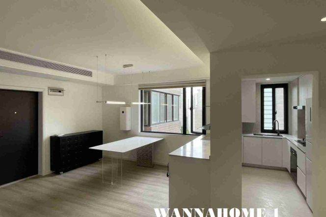 Modern&Spacious&Bright 3Bdrs 2Baths Apt+West Nanjing Rd CBD+Green Compound