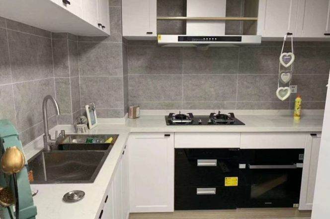 modern 2brs floor heating beside Su zhou river  line 13,14 only 14500