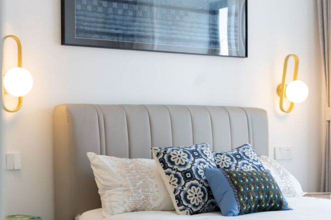 High-floor 3+1BR Luxury Apartment in Xujiahui Core Area
