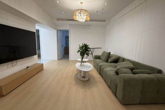 Short Term Brand new just renovated 2 br 12K with central AC M3/4 