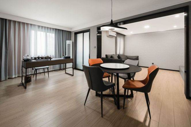Gubei Hongmei rd 180 sqm 4 br Apt &floor heating &oven 16K