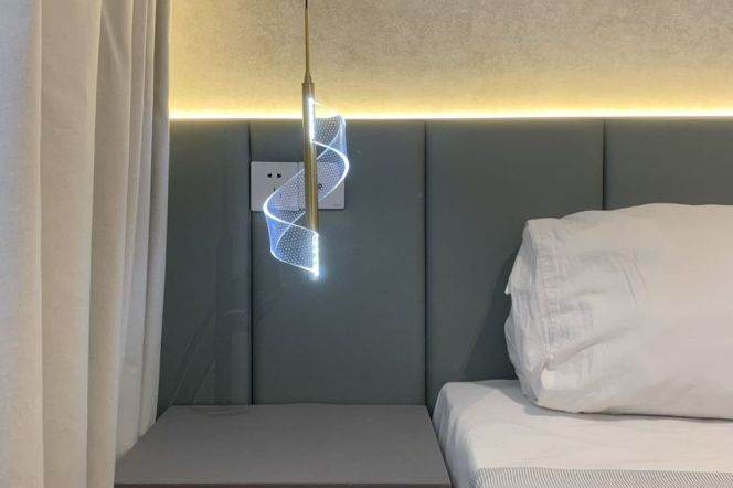 Modern 1br with yard@ Jing'an   Line 2/7/14   