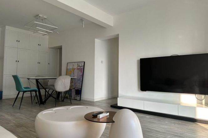 modern 2brs floor heating beside Su zhou river  line 13,14 only 14500