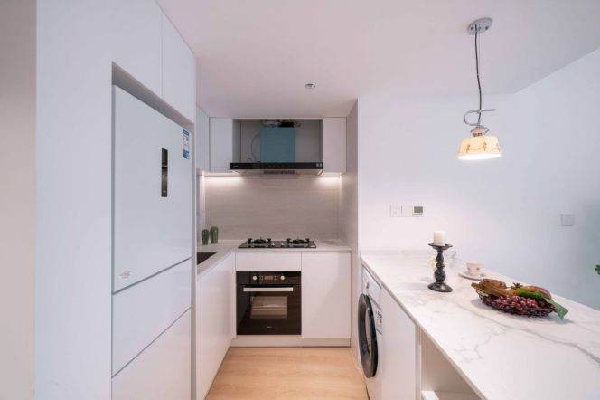 pudong century Avenue 110 sqm 1 br modern Apt for 15.8K