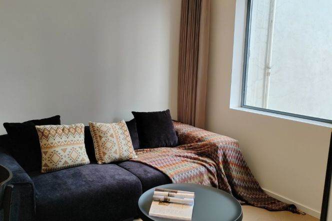 12.3k Brand new 1Br with floor heating Nr Jing'an Temple line2/7/14