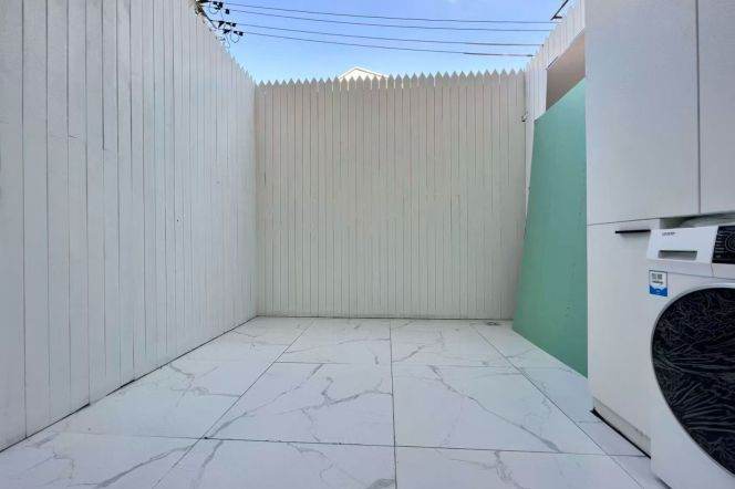 Nice yard+modern 1br 1lr/central AC/oven/Nice deco&location,Jiangsu rd@L11/2