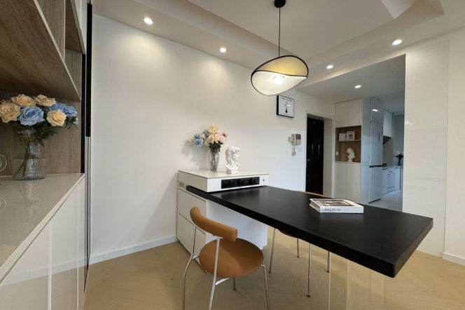 2Bedrs 2Baths/Modern&Fabulous&Spacious /Line 1/9/11 Xu Jia Hui CBD/elevator/parking
