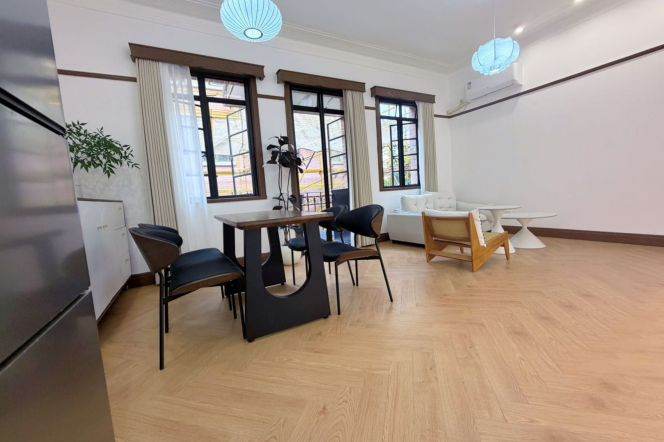 8k Brand new 1Br with open balcony Nr Jiangsu Rd.line2/11