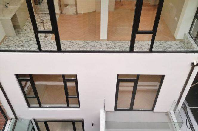 Jiaotong university whole house floor heating 4brs apt wt terrace;L3/4
