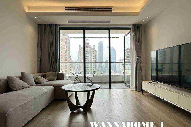 Great View+Bright&Spacious&Modern 2Bdrs 2Baths Apt+Large Balcony+W Nanjing Rd+Nice Compound