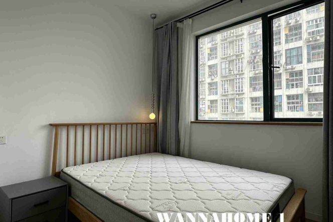 Great View+Bright&Spacious&Modern 2Bdrs 2Baths Apt+Large Balcony+W Nanjing Rd+Nice Compound