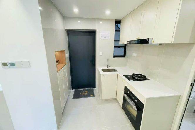 changping rd modern 1BR/big living room@L7