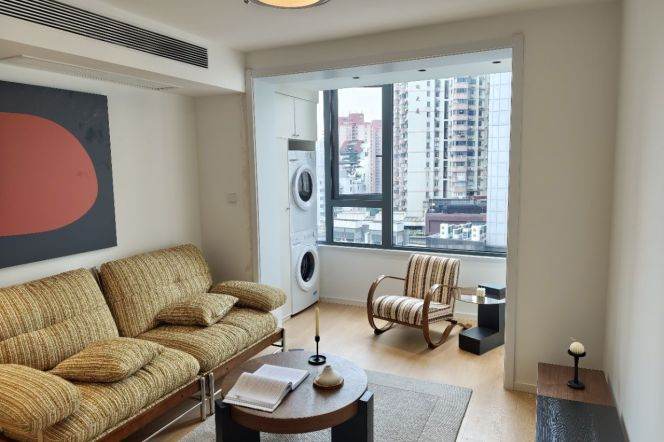 changshou rd elevator 1BR/big living room@L7/13