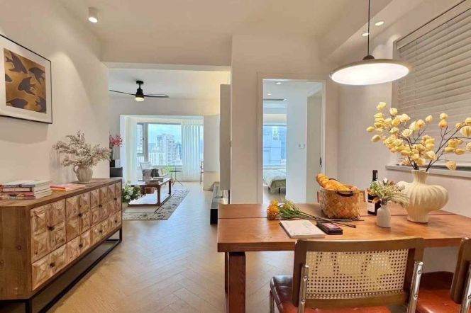 Core Jingan/2Br 2Bath/110sqm/High community/