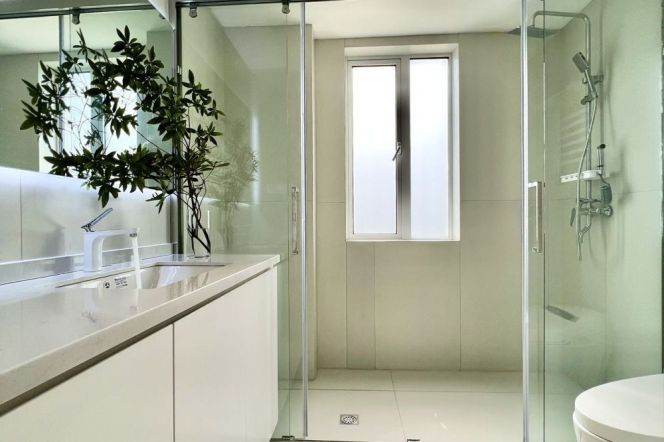 suzhou creek 2 br bright Apt/big living room &floor heating 16.8K