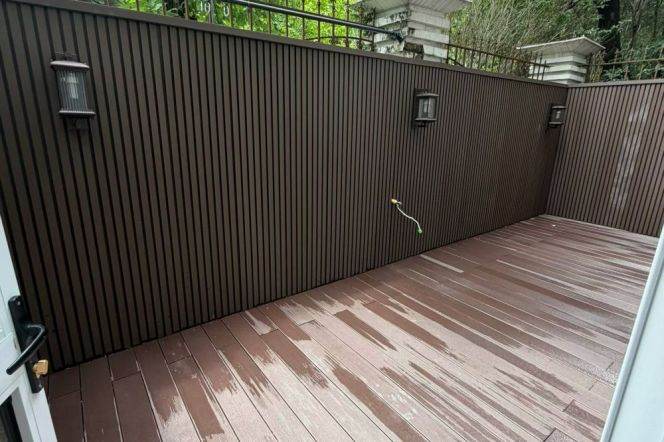 Nice yard+spacious 1br 2lr+Study/big living room/95 sqm,Songhong rd@L2