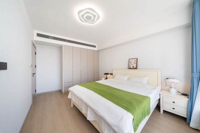 High floor/modern 3br 2baths/Nice compound/NR Jing'an temple,Jiangsu rd@L11/2