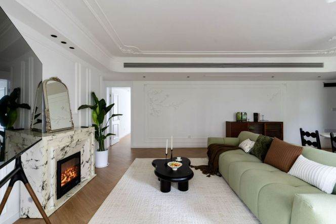 French Style 3-Bed& Flat with Wide Open Living Room & Green View 