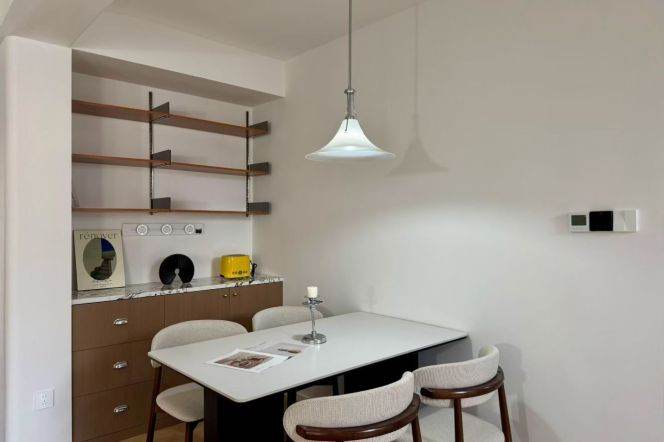 3 Brs, 2 Baths, Floor heating/Oven/Dryer, Newly renovated, 140 sqm @ Changping metro L7