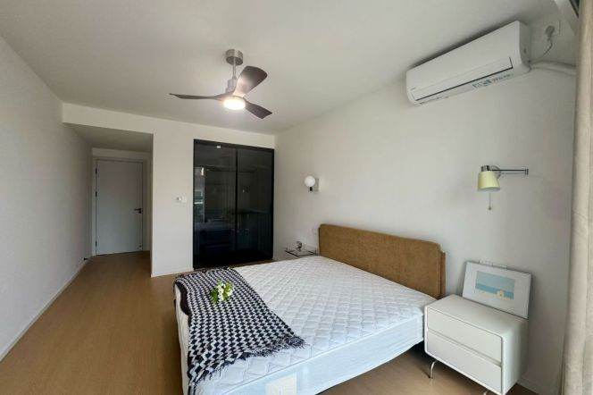 Spacious 3Brs/2Lrs/2Bts apt nr Wuning rd,M7/13/14