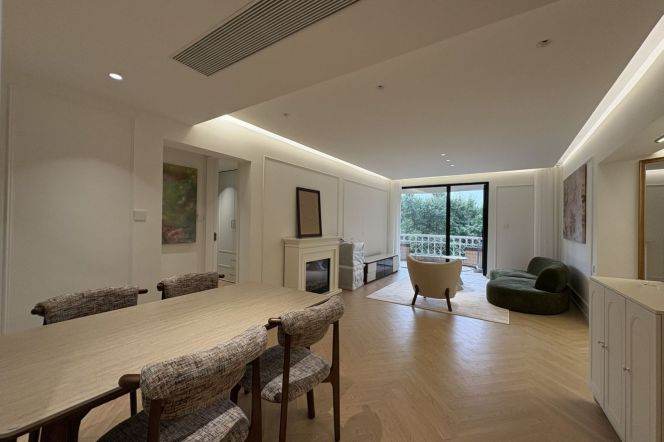 brand new big 2brs floor heating brand new furniture open balcony near Wu kang road line 1,7