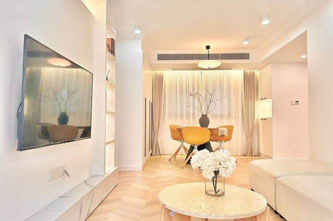 2BR Elevator Flat | North Caoxi Rd | 2 mins to Line1/9/11 Xujiahui
